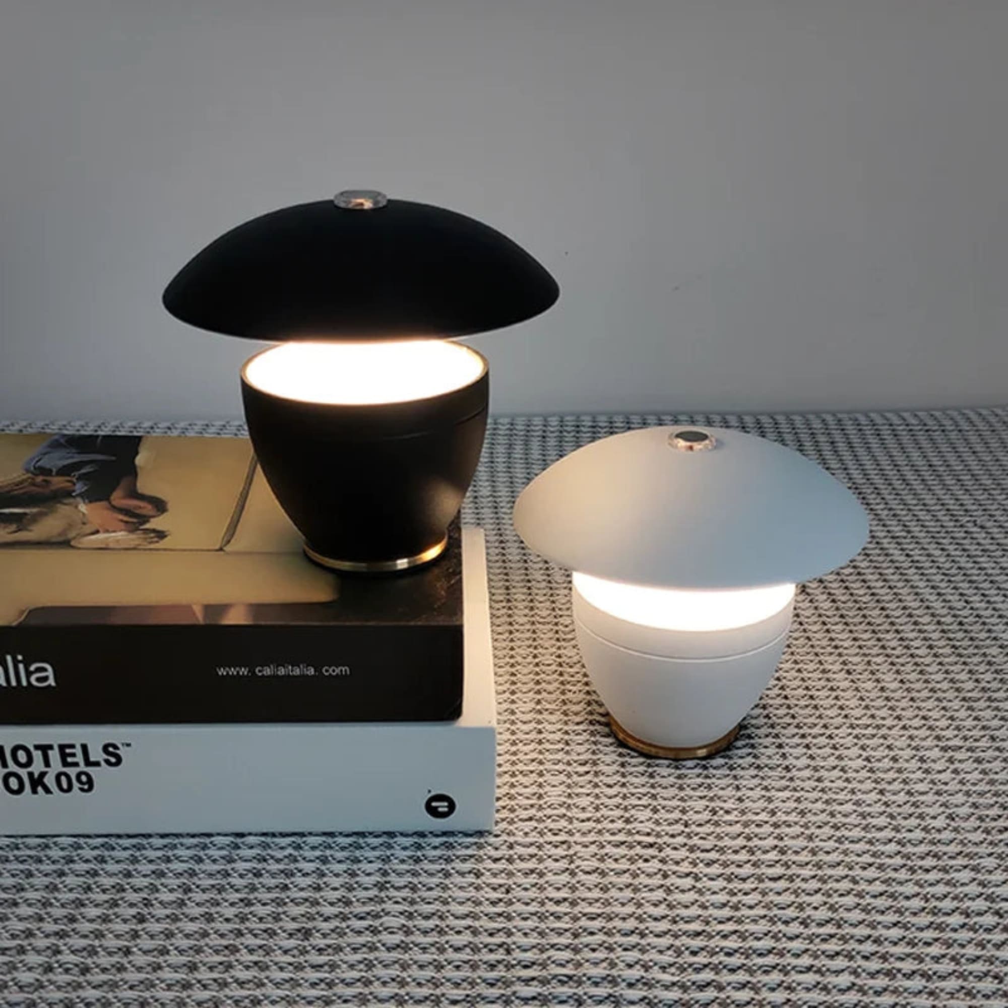 cordless-modern-led-table-lamp-2-ps9z5k