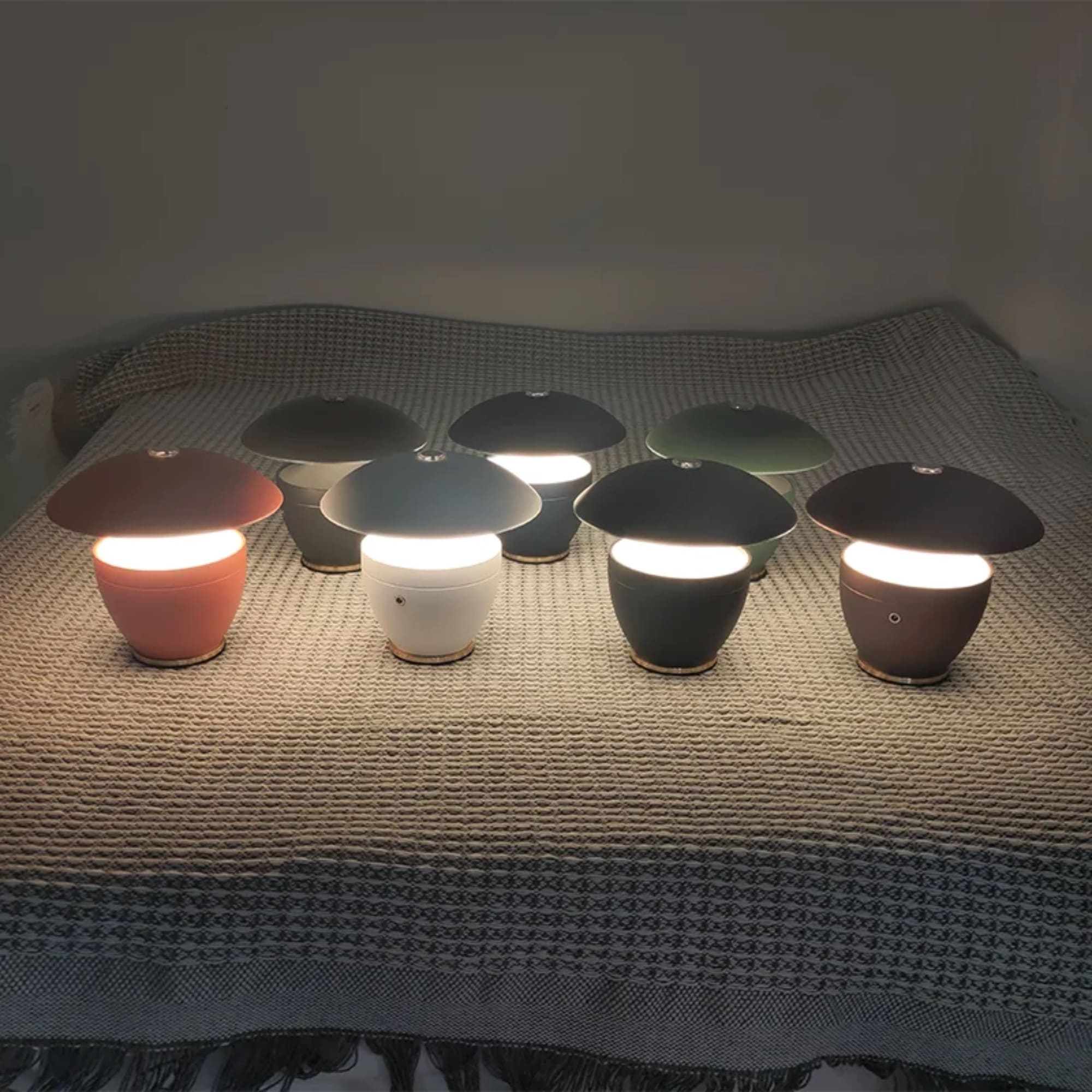 cordless-modern-led-table-lamp-4-6mmzq1